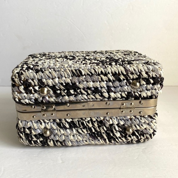 Vintage 50s Box Bag Woven Raffia Straw Purse Gray Black Cottagecore Lunchbox - Picture 8 of 12